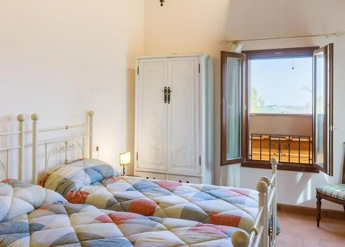 Ca' Pellicciano 8, Emma Longiano