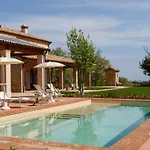 Ca' Pellicciano 8, Emma Villa *