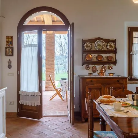 Ca' Pellicciano 8, Emma