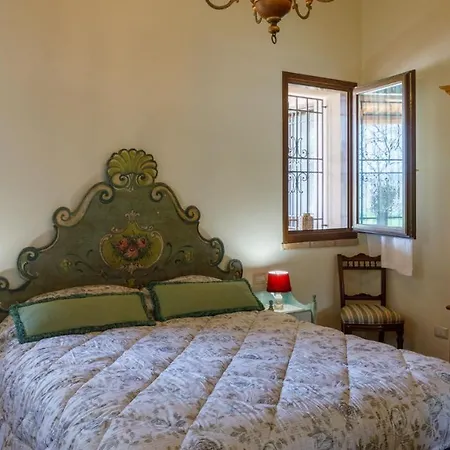 Villa Ca' Pellicciano 8, Emma *