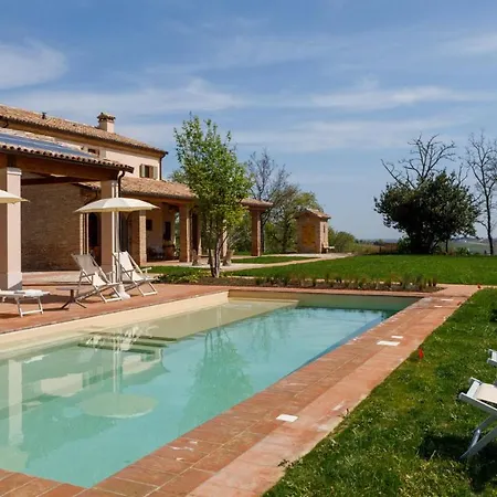 Ca' Pellicciano 8, Emma Villa *