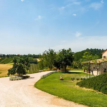 Villa Ca' Pellicciano 8, Emma Longiano