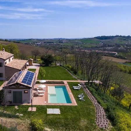 Ca' Pellicciano 8, Emma