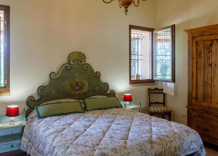 Villa Ca' Pellicciano 8, Emma *