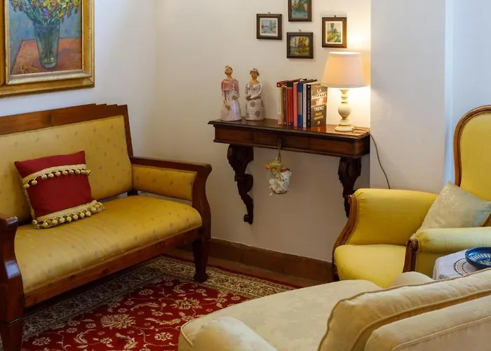 Ca' Pellicciano 8, Emma