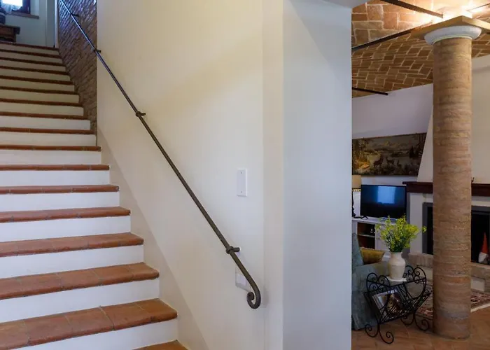 Ca' Pellicciano 8, Emma Вилла Longiano