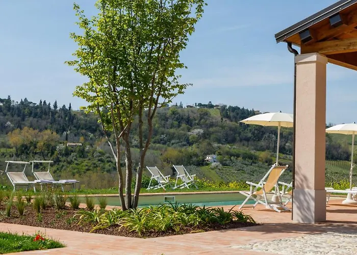 Villa Ca' Pellicciano 8, Emma Longiano