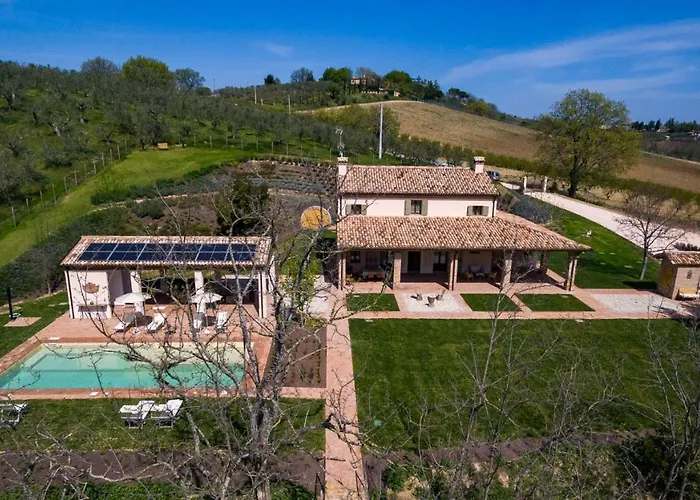 Ca' Pellicciano 8, Emma Villa Longiano